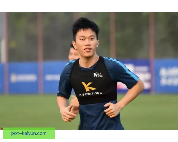 勒沃库森中路渗透表现稳健，有望在接下来的比赛中创造更多机会